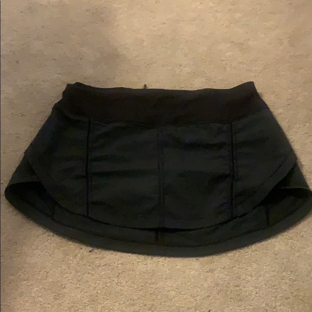 Lulu lemon size 6 Tennis skirt EUC